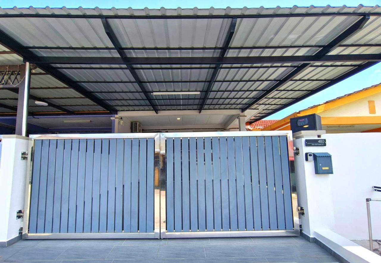 Newcastle Seri Impian Snooker Ping Pong Neflix Kluang Exterior photo