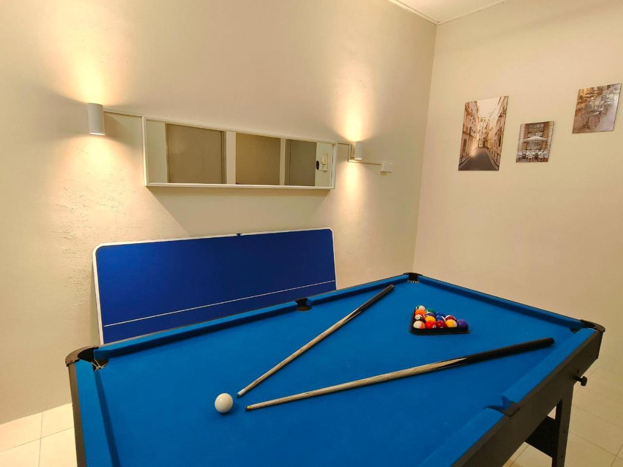 Newcastle Seri Impian Snooker Ping Pong Neflix Kluang Exterior photo